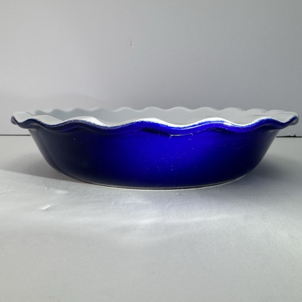 Emile Henry  France 9" Pie/Quiche Baking Dish Ruffled Edge White Cobalt Blue